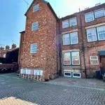 Rent 3 bedroom flat in East Midlands