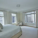 Rent 3 bedroom apartment of 208 m² in New York