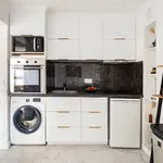 Rent 2 bedroom apartment of 700 m² in Paris