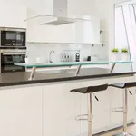 Rent 3 bedroom apartment of 205 m² in Dusseldorf