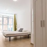 Rent 4 bedroom apartment of 100 m² in valencia