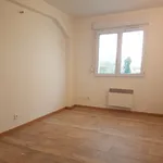 Rent 3 bedroom apartment of 56 m² in REIMS