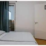 Miete 2 Schlafzimmer wohnung von 67 m² in Berlin