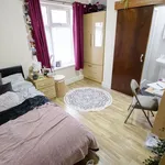 Rent 5 bedroom apartment in West Midlands