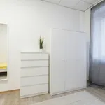 Rent 6 bedroom apartment in Turin