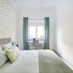 Rent a room in lisbon