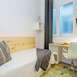 Rent 5 bedroom apartment in Barcelona