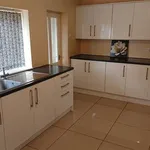 Rent 3 bedroom flat in West Midlands