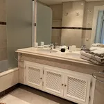 Alquilo 3 dormitorio apartamento de 175 m² en Puerto Banús