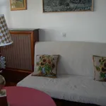 Rent 4 bedroom house of 175 m² in Pontevedra']