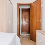 Rent a room of 110 m² in valencia