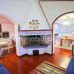 Rent 5 bedroom house of 350 m² in Dosson