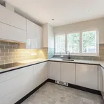 Flat to rent in Bromet Close, Watford WD17