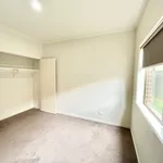 Rent 4 bedroom house in Caroline Springs