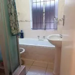 Rent 2 bedroom house in Roodepoort