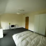 Rent 5 bedroom house in Wales