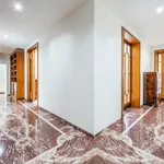 Rent 8 bedroom apartment of 260 m² in Bologna