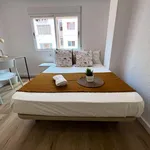 Rent a room of 75 m² in Valencia