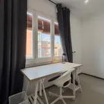 Rent 5 bedroom apartment in Barcelona