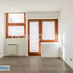 Rent 6 bedroom apartment of 155 m² in Rome