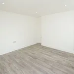 Rent 3 bedroom apartment in London