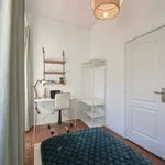 Rent a room in lisbon