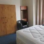 Rent 5 bedroom apartment in Wales