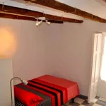 Rent a room of 92 m² in valencia