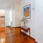 Rent 4 bedroom apartment of 130 m² in Milano