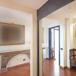 Rent 7 bedroom apartment of 158 m² in Genova