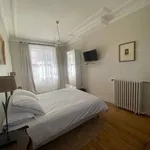 Rent 4 bedroom apartment of 90 m² in Paris