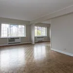 Appartement de 1679 m² avec 6 chambre(s) en location à Montreal