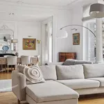 Rent 4 bedroom apartment of 209 m² in Paris