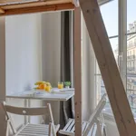 Rent 1 bedroom apartment of 19 m² in Paris