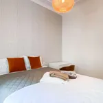 Rent 4 bedroom apartment in lisbon