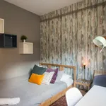 Rent a room of 460 m² in barcelona