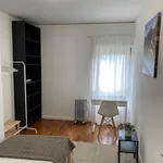 Rent 4 bedroom apartment in Porto