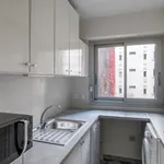 Appartement de 549 m² avec 1 chambre(s) en location à Paris