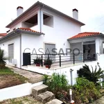 Rent 4 bedroom house of 192 m² in Leiria