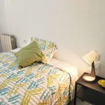 Rent a room of 85 m² in valencia