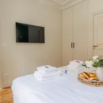 Appartement de 829 m² avec 3 chambre(s) en location à Paris