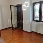 Affitto 5 camera casa di 290 m² in Milano