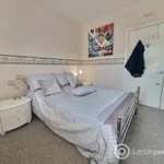 Rent 3 bedroom flat in Glasgow