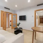 Rent 5 bedroom apartment in Barcelona