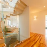 Rent 4 bedroom house of 300 m² in Lisbon