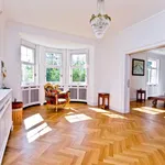 Miete 6 Schlafzimmer wohnung von 240 m² in Köln