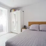 Rent a room of 70 m² in valencia