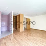 Rent 1 bedroom house of 372 m² in Leiria