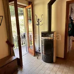 Rent 4 bedroom house of 100 m² in Carlazzo