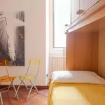 Rent 4 bedroom apartment of 70 m² in Milan